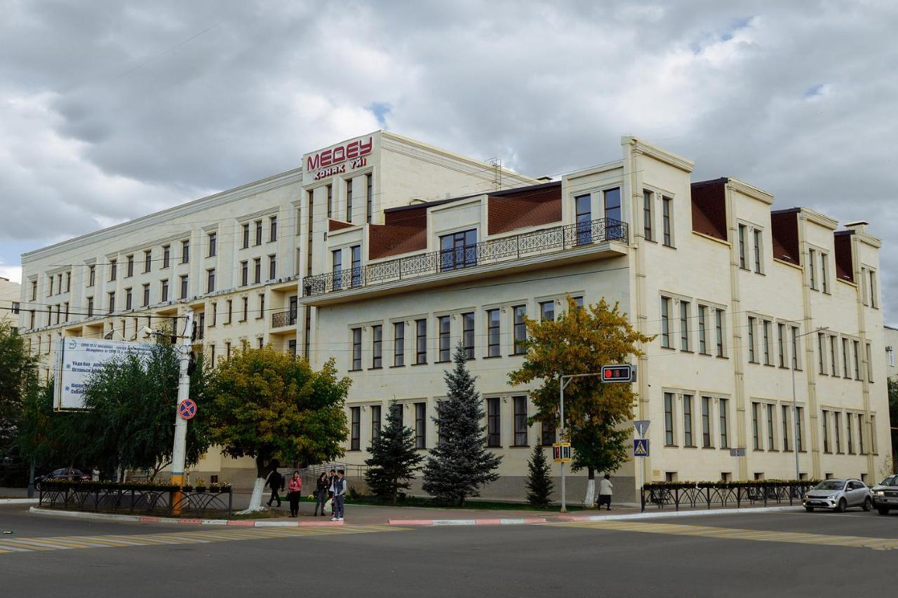 Hotel Medeu à Kostanay Extérieur photo